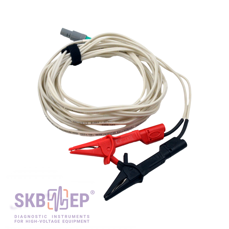 Auxiliary channel cable