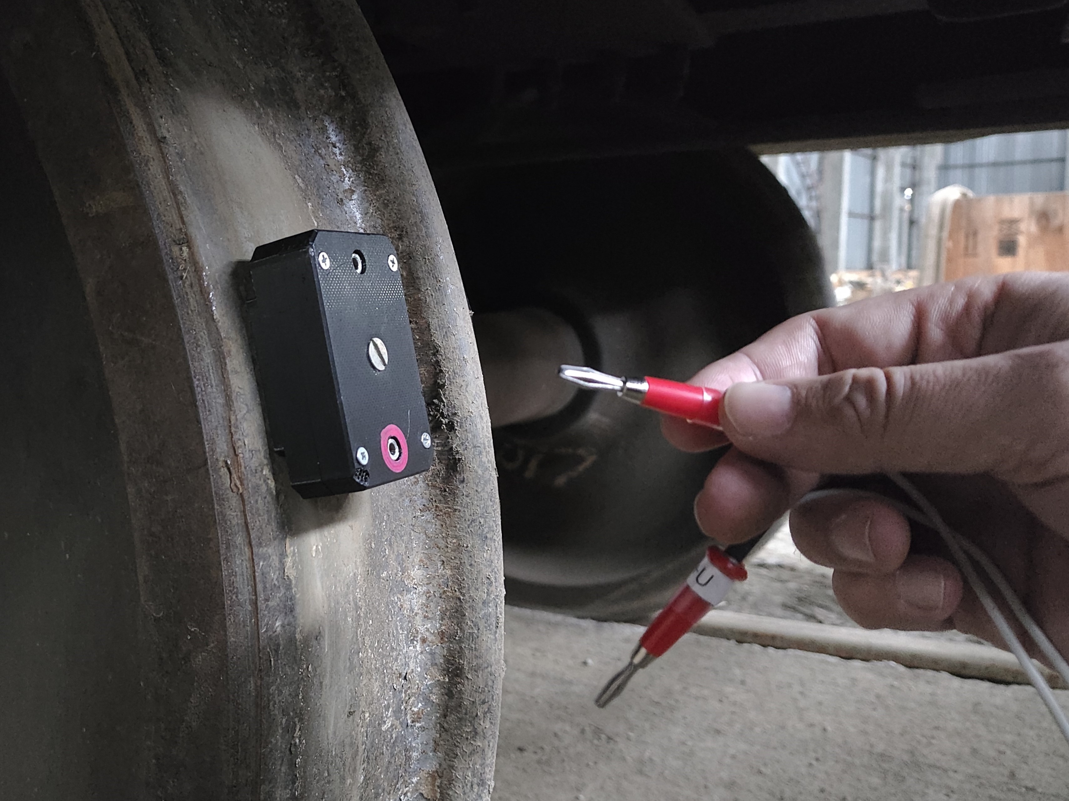 A new solution of SKB EP to measure the resistance of wagon wheel pairs